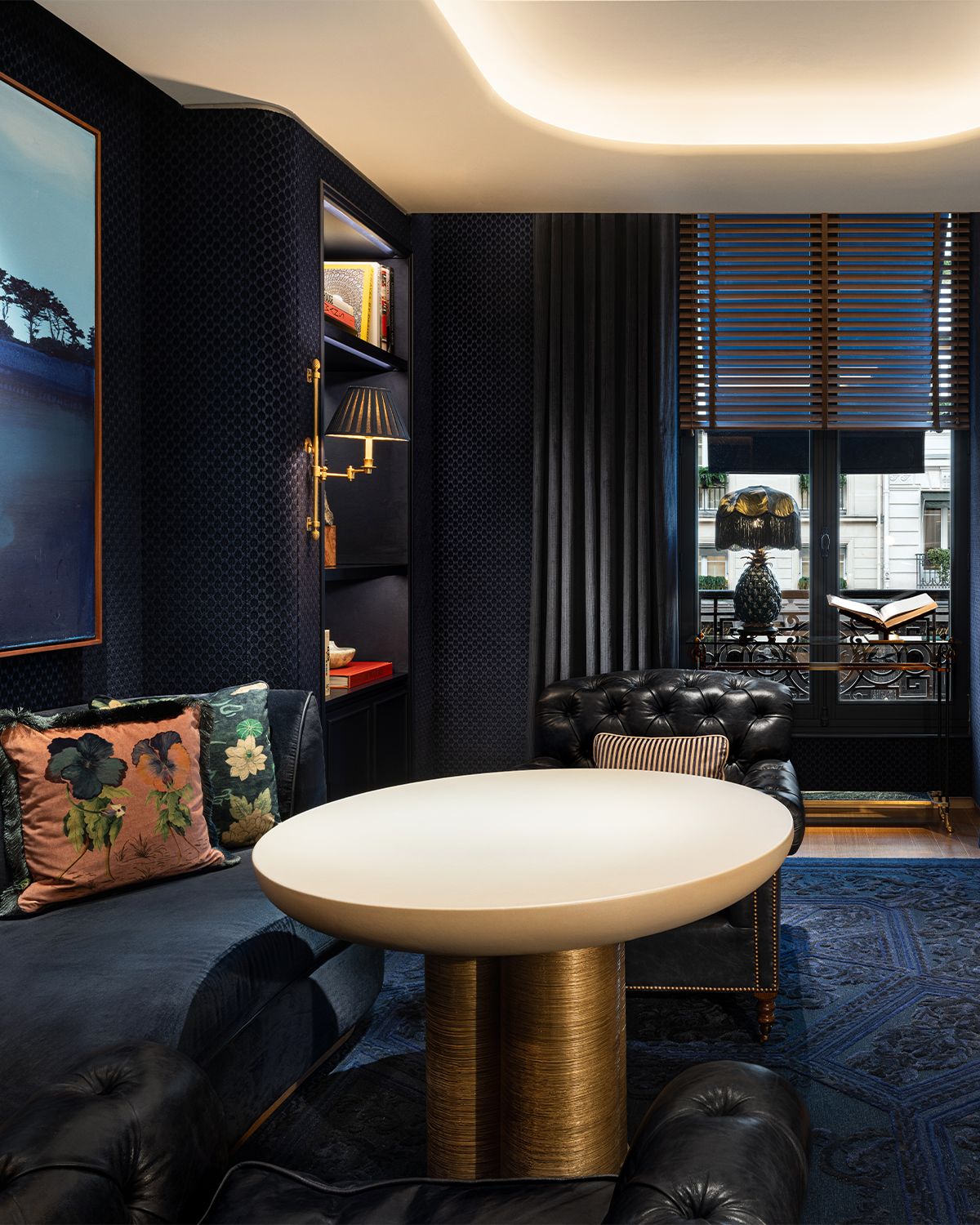 Debeers flagship seating area