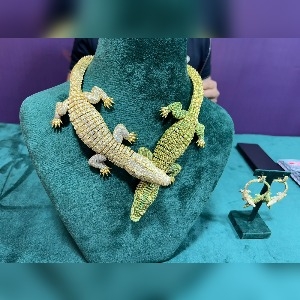 Alligator Necklace -  Canada