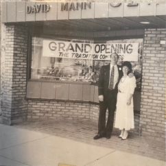 David_Mann_and_his_wife_Denise.jpeg