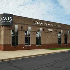 Davis_Jewelers_store_exterior.png