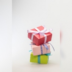 Gift_packaging.jpg