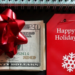 Holiday_gift_package_cash.jpg