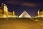 Louvre_Museum_at_night.jpg