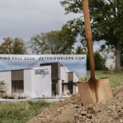 Peter_Jewelers_break_ground.jpg