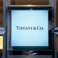 Tiffany__Co._store_sign_.jpg
