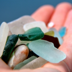 sea_glass_in_palm.jpg